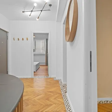 Apartment Urban Collective Retreat *