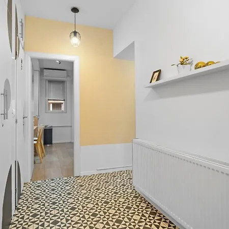 Apartment Urban Collective Retreat *