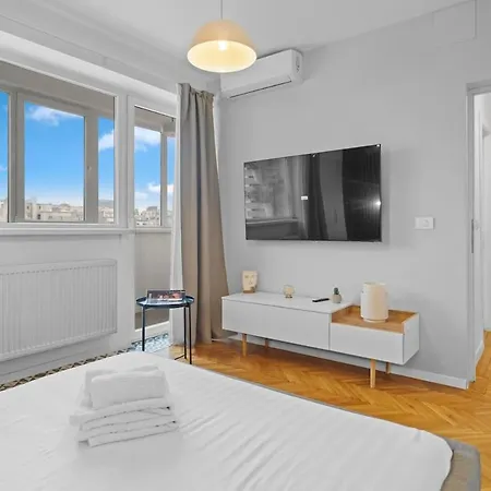 Urban Collective Retreat