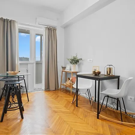 Urban Collective Retreat * Bucarest