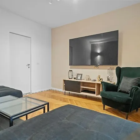 Urban Collective Retreat Bucarest