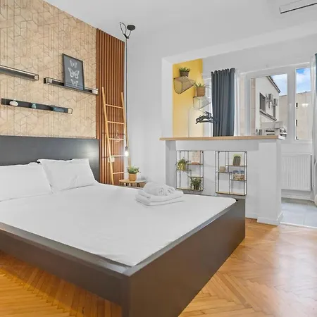 Urban Collective Retreat Bucarest